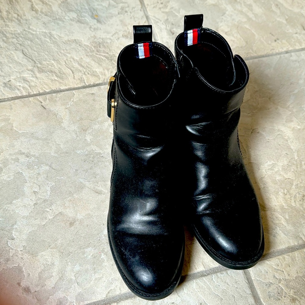 Tommy Hilfiger bootie